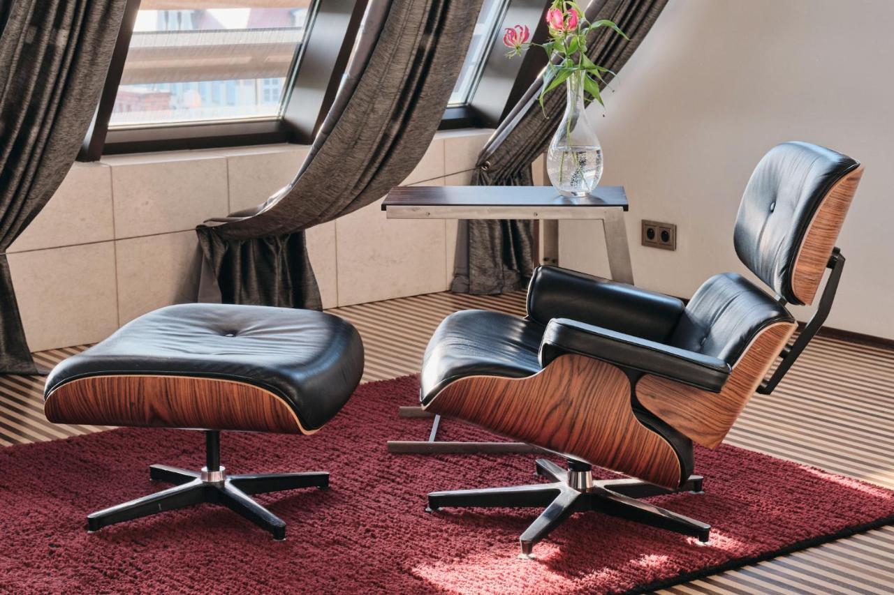 Hotel Monopol Wroclaw Dış mekan fotoğraf Eames Lounge Chair